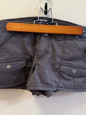 Hollister Low Rise Classic Short 3” inseam Charcoal Gray W27 Size 4